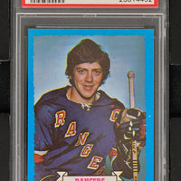 1973 - Topps Hockey #57 Steve Vickers  - PSA 8